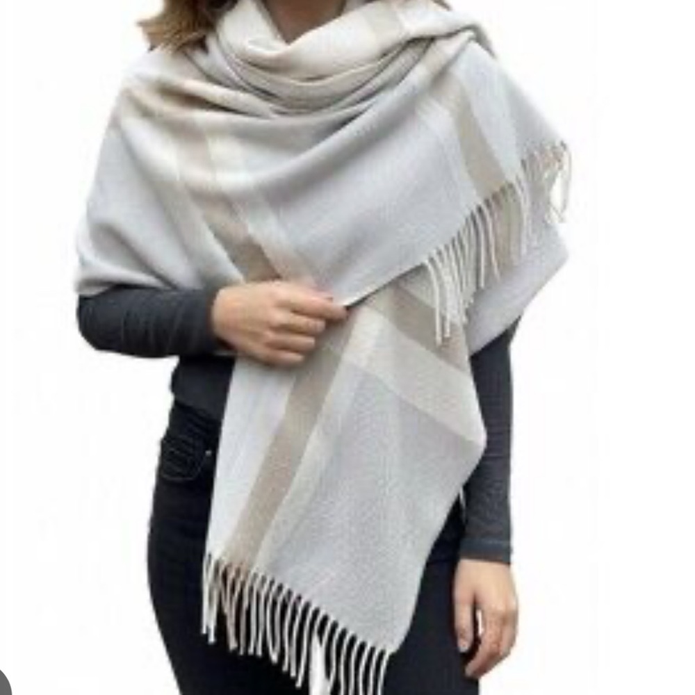 NWT Chico’s Cozy Plaid Oversized Oblong Scarf Oblong Neutral Combo One Size